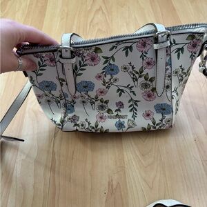 Nine West White Floral Shoulder Bag with Pink & Blue Blossoms